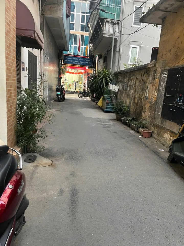 Nhà phố Nghĩa Tân, Cầu Giấy 25m² giá 10 tỷ - Ô tô vào tận nơi!