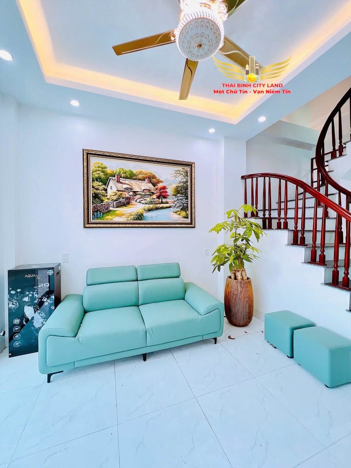 Nhà đẹp 3 tầng lô góc Trần Lãm 36m² giá 2 tỷ - Thiết kế hiện đại, sẵn nội thất!