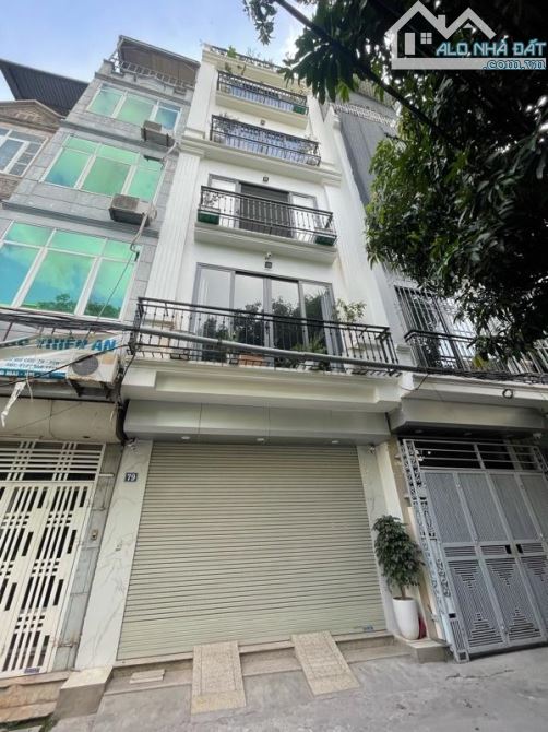 Nhà phố Nguyễn Đức Cảnh 60m² giá 300 triệu - Ô tô tránh, thang máy tiện lợi!