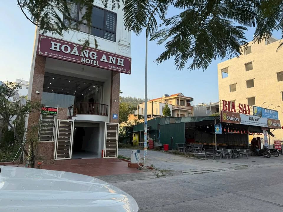 Nhà nghỉ 6 tầng mặt hồ Hùng Thắng Bãi Cháy 75m² giá 10 tỷ - Đầu tư sinh lời cao!