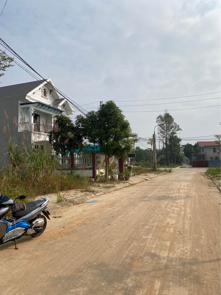 Đất nền Đồng Bẩm Thái Nguyên 216m² giá 2.16 tỷ - Pháp lý rõ ràng, hạ tầng hoàn thiện!