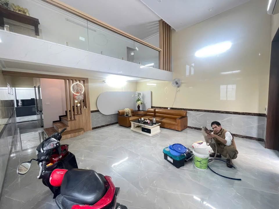 Bán nhà 2 tầng mới đẹp tại Ngõ Tống Duy Tân, 103m² chỉ 3 tỷ - Sẵn sàng vào ở!