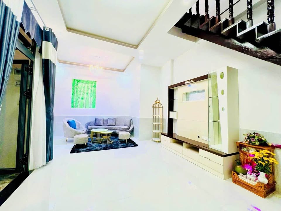 Nhà phố 2 mặt tiền Phan Đình Phùng Đà Lạt 41.72m² giá 3.89 tỷ - Cơ hội đầu tư tuyệt vời!