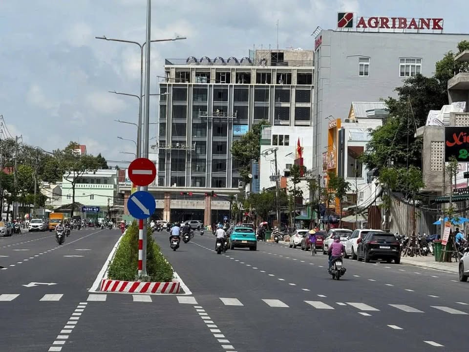 Đất nền Trần Văn Hoài 105m² giá 10 tỷ - Vị trí đắc địa, đầy tiềm năng!