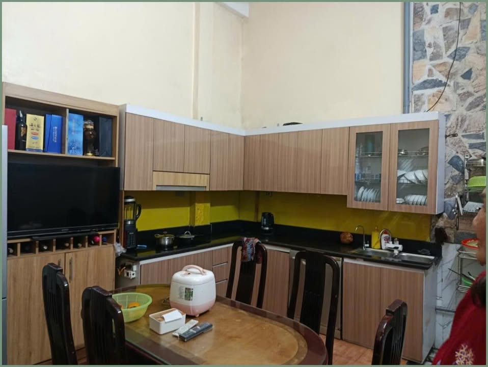 Nhà 3 tầng Lam Sơn, Thanh Hóa - 72m² giá 6 tỷ - Nội thất cao cấp, ô tô vào tận nơi!