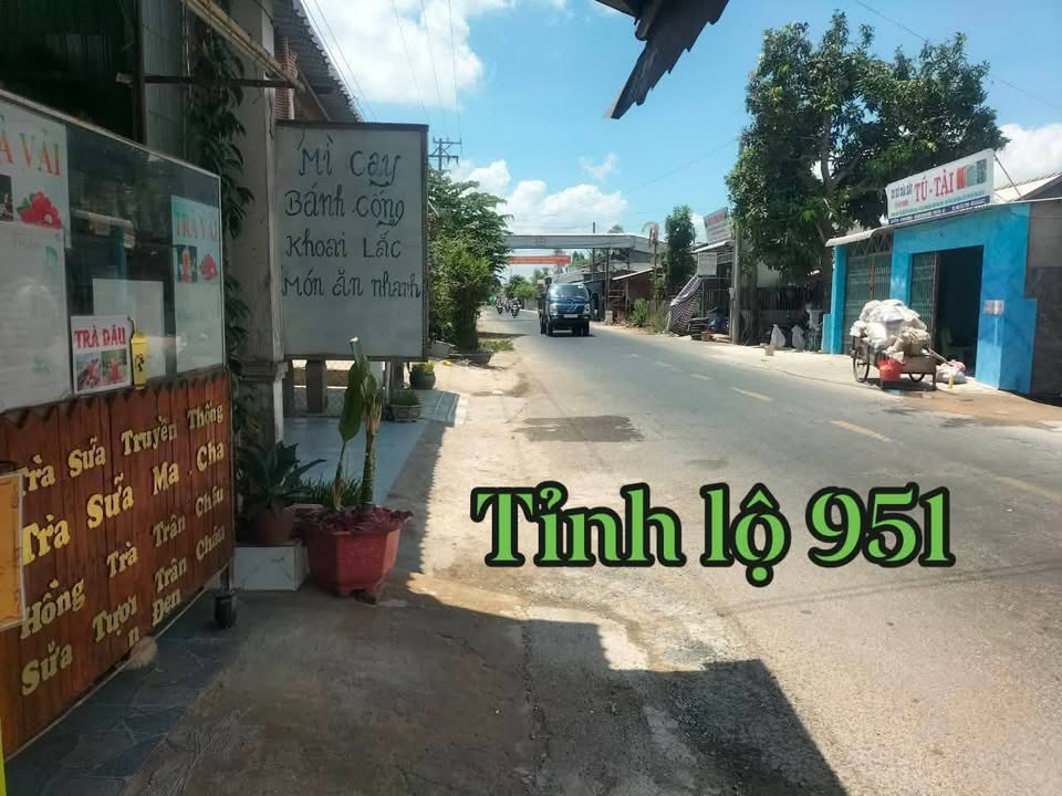 Nhà mặt tiền Tỉnh Lộ 951, Bình Thạnh Đông, 171m² giá chỉ 2.1 tỷ - Cơ hội đầu tư lý tưởng!