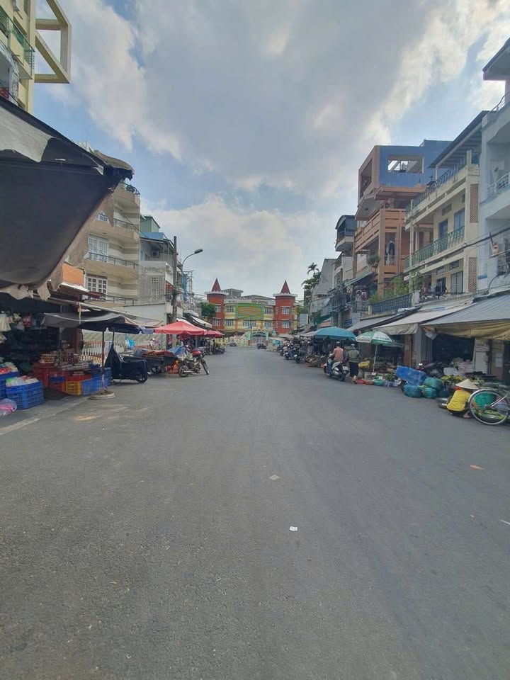 Bán nhà góc 2 Mặt Tiền Nguyễn Lâm, Q10 - Diện tích 75m² - Đầu tư sinh lời cao!