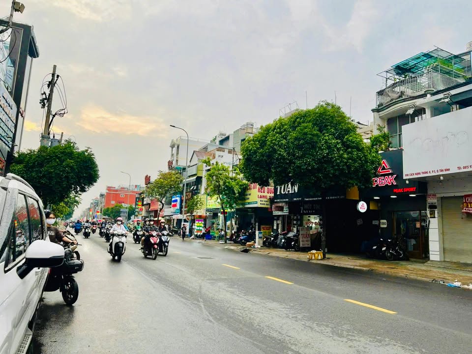 Nhà mặt tiền Cách Mạng Tháng 8, Tân Bình 79m² giá 23.5 tỷ - Đầu tư sinh lời cao!