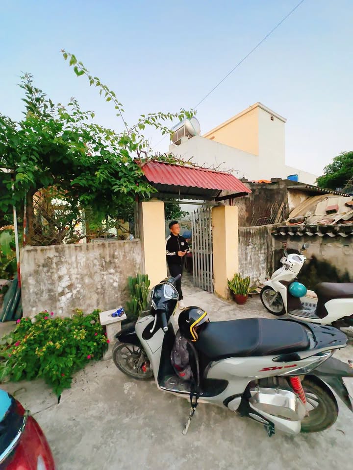 Nhà cấp 4 Phú Lạc, Phú Xuân, 82m² giá 1.4 tỷ - Phù hợp cho gia đình ổn định!