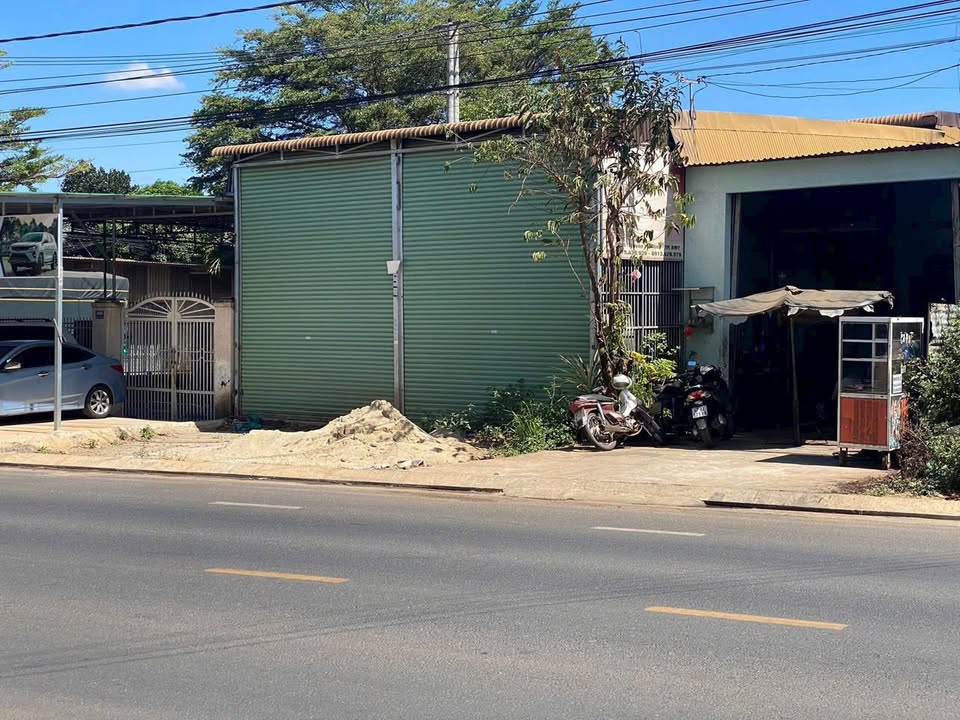 FrontHouse mặt tiền Nguyễn Thị Định Buôn Ma Thuột 240m² giá 4.8 tỷ - Đầu tư sinh lời ngay!