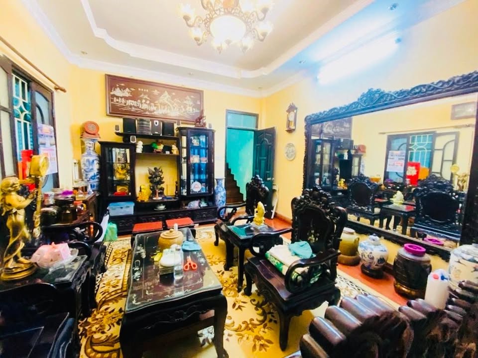 Nhà phố Đào Tấn, Ba Đình 36m² giá 13 tỷ - Lô góc ô tô vào tận nhà!