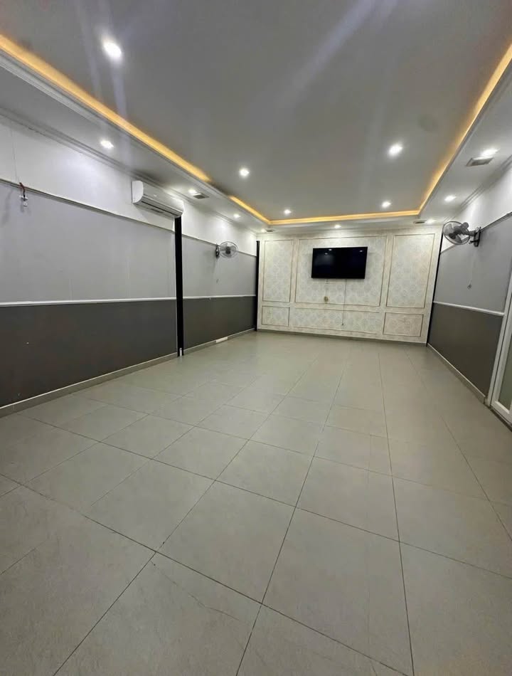 Cho thuê văn phòng nguyên tòa tại Tân An, Buôn Ma Thuột - Diện tích 300m², giá 30 triệu/tháng