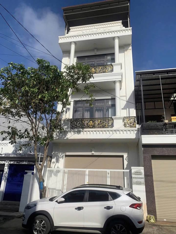 Nhà nguyên căn đường Phan Đăng Lưu, 100m² chỉ 24 triệu/tháng - Khu vực an ninh!