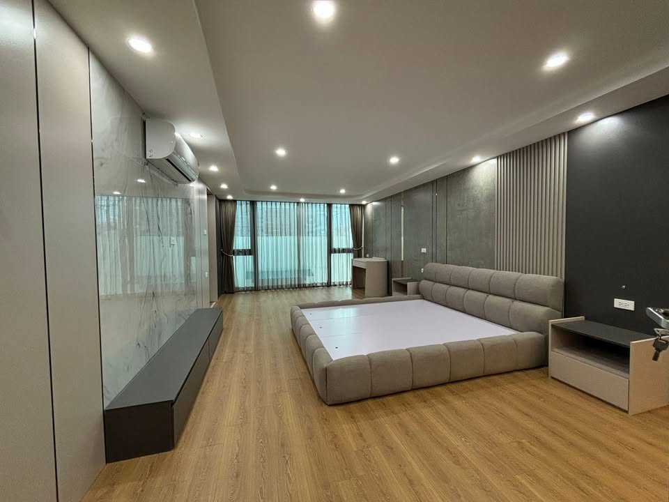Nhà phố Tân Ấp, Ba Đình, 66m² giá 18 tỷ - Lô góc kinh doanh đẳng cấp!