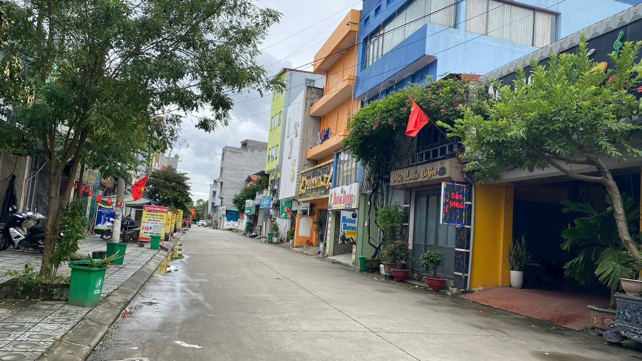 Nhà cấp 4 Quang Minh 90m² giá 9 tỷ - Kinh doanh thuận lợi, ô tô tránh