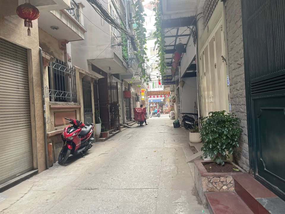 Nhà 4 tầng Tân Xuân 30m² giá 5.5 tỷ - Kinh doanh tốt, oto đỗ cửa!