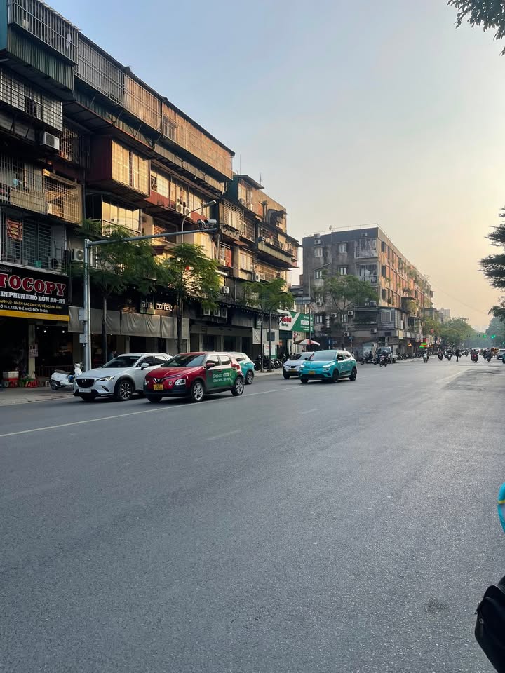 FrontHouse Tôn Thất Tùng 100m² giá 10.8 tỷ - Kinh doanh sầm uất, ô tô tránh nhau!