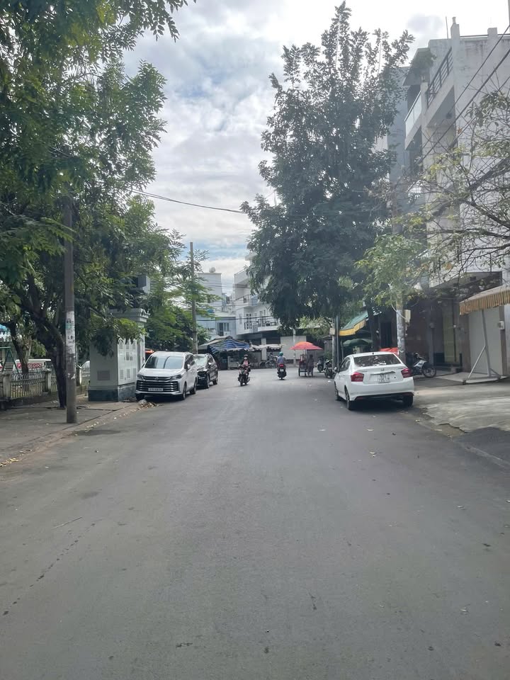 FrontHouse Bà Hom Quận 6 66m² giá 9 tỷ - View công viên hấp dẫn!