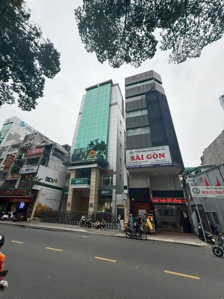 Bán Tòa Nhà Góc 2 Mặt Tiền Quận 1 - Diện Tích 127m² Chỉ 77 Tỷ - Cơ Hội Đầu Tư Hiếm Có!