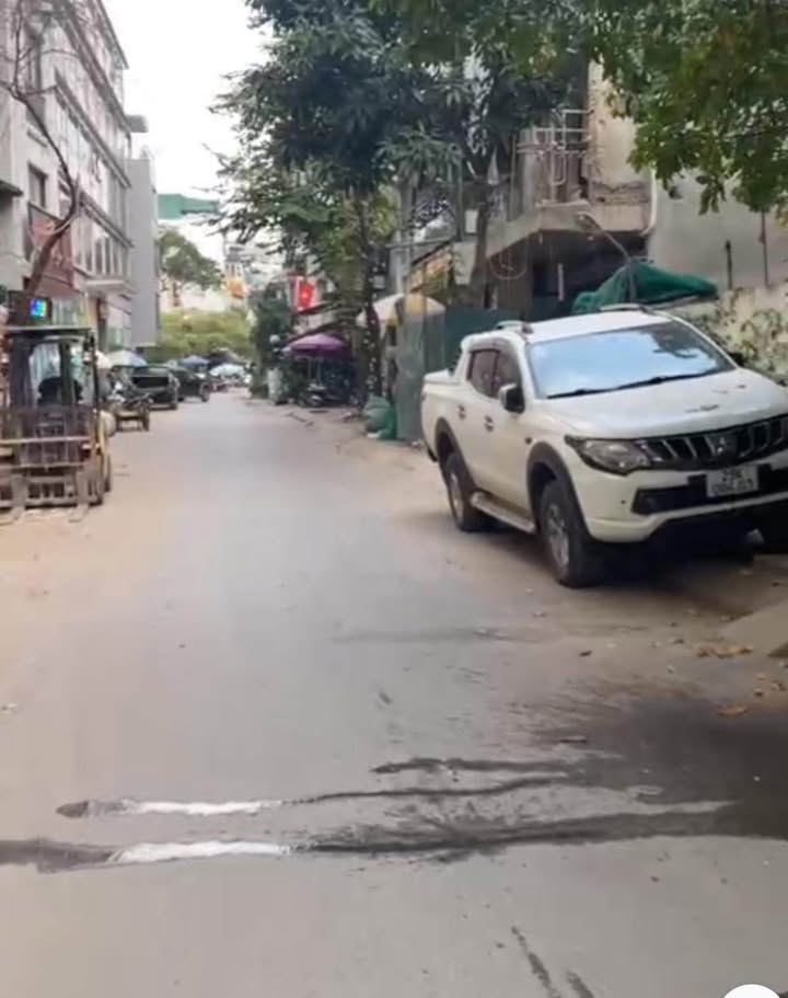 Nhà phố Đồng Cổ, Ba Đình 42m² giá 24 tỷ - Kinh doanh sầm uất, ô tô vào nhà!