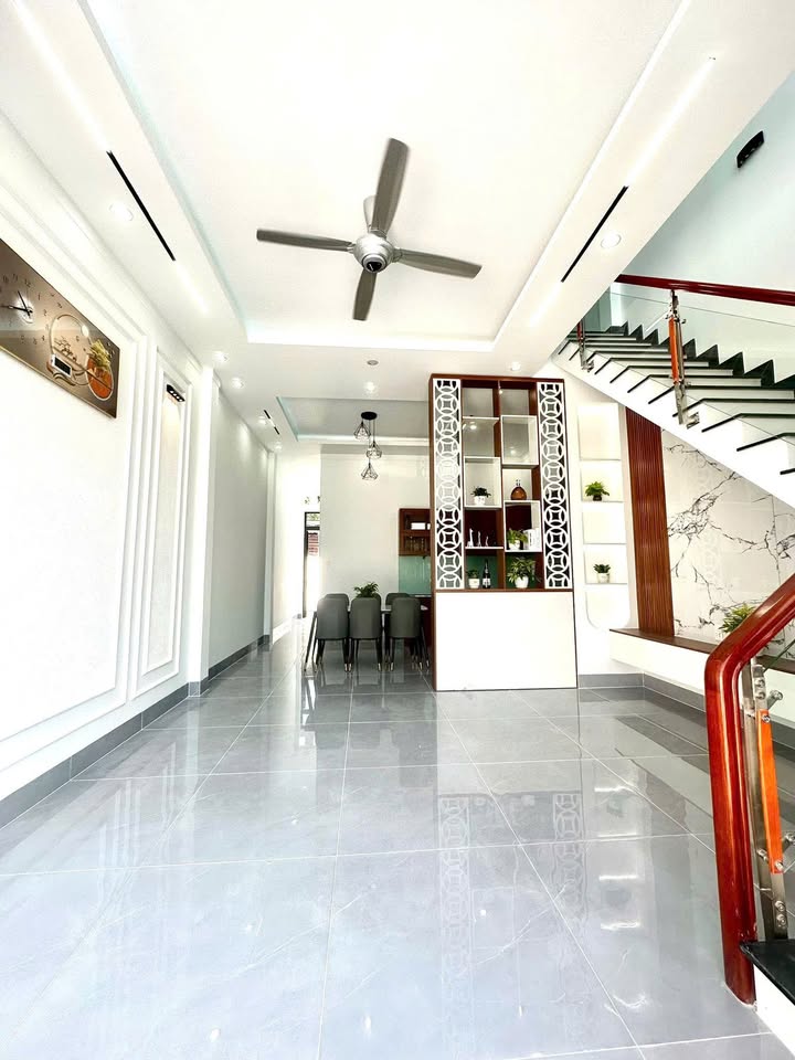 Nhà riêng Tương Bình Hiệp 79m² giá 2.49 tỷ - Hẻm xe hơi thoáng mát!