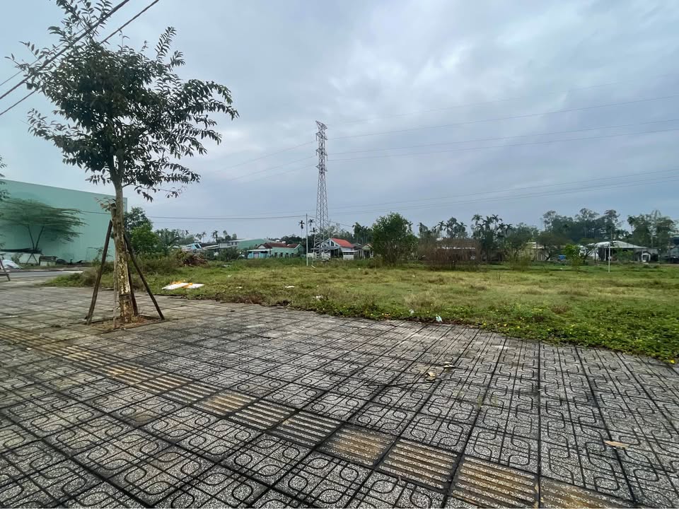 Nhà mặt tiền Lý Thường Kiệt, Tam Kỳ 160m² giá 2.8 tỷ - Đầu tư sinh lời cao!