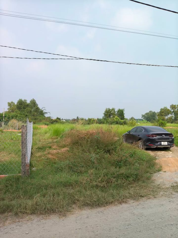 Đất nền mặt tiền 130m² giá 1.25 tỷ - Gần KCN Cầu Tràm, Long An!