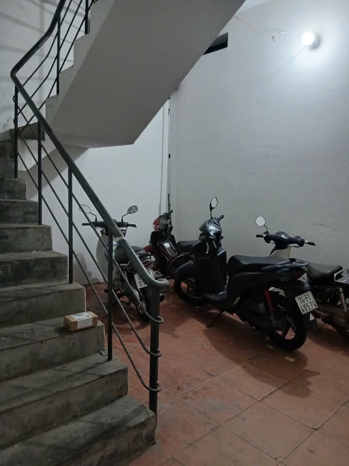 Dãy trọ 2 tầng 123m² giá 7.7 tỷ - Dòng tiền ổn định 25 triệu/tháng!