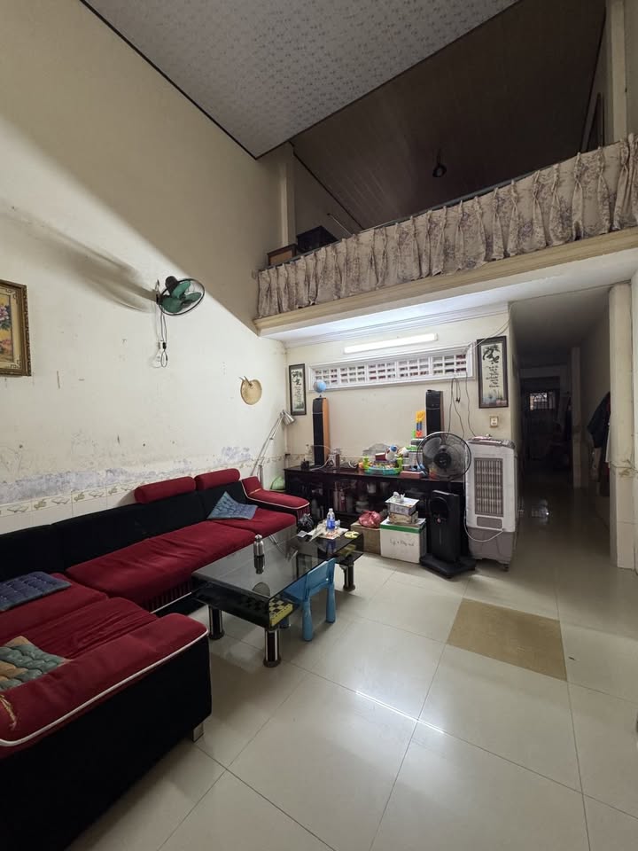 Nhà mặt tiền Nguyễn Đức Cảnh, Hải Châu 58m² giá 5.7 tỷ - Cơ hội đầu tư tuyệt vời!