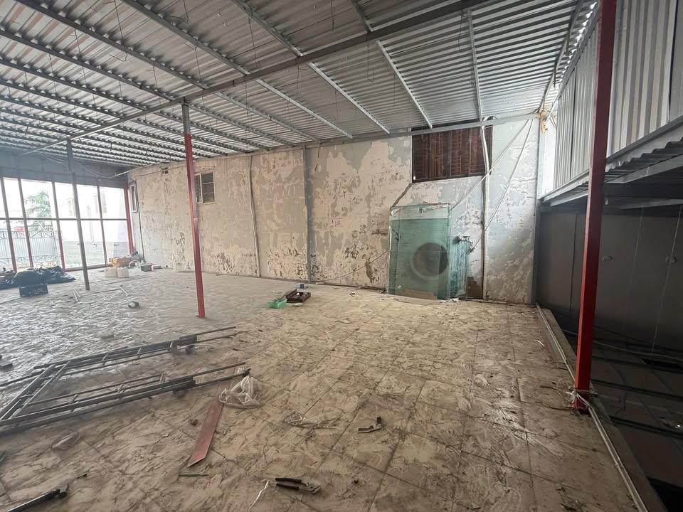 Văn phòng cho thuê mặt tiền đường 3 Tháng 2, Ninh Kiều, Cần Thơ 180m² - Chỗ để xe thuận tiện!