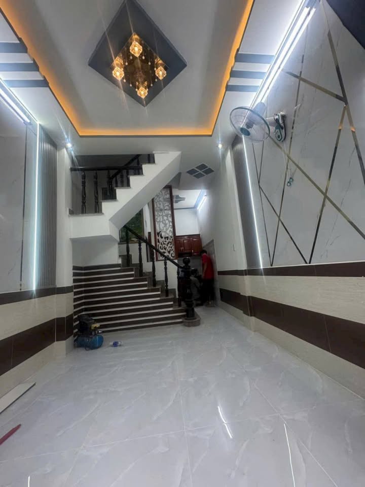 Nhà mặt tiền 567 Lê Văn Khương, Quận 12, 24m² giá 1.89 tỷ - Hàng hiếm khó tìm!