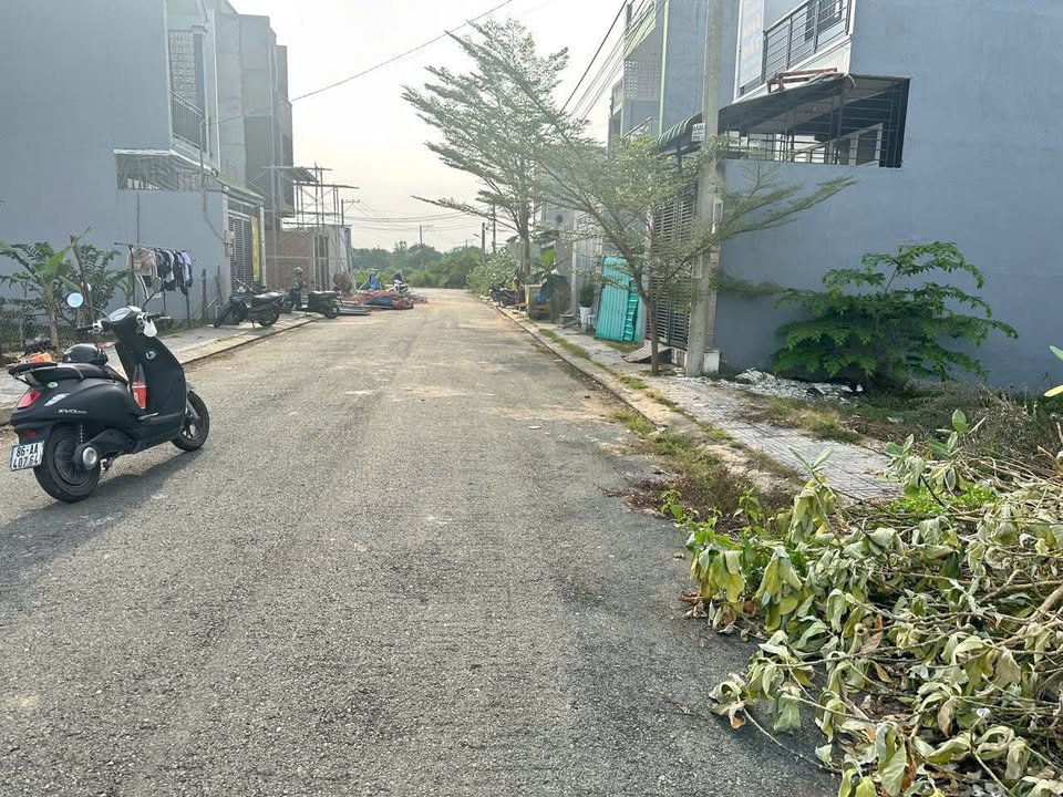 Đất nền 56m² đường số 8, phường Long Phước, giá 2.35 tỷ - Sổ hồng riêng, pháp lý chuẩn!