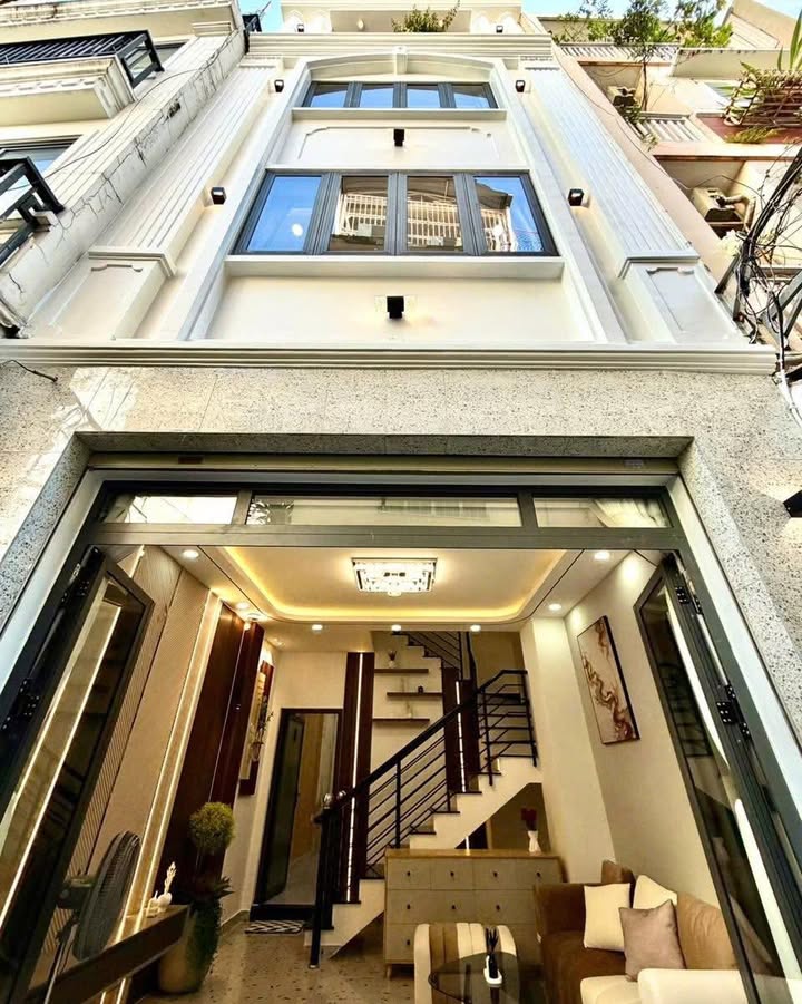 Căn hộ dịch vụ tuyệt đẹp - Phan Đăng Lưu, Phú Nhuận - 160m² chỉ 8.65 tỷ - Đầu tư sinh lời cao!