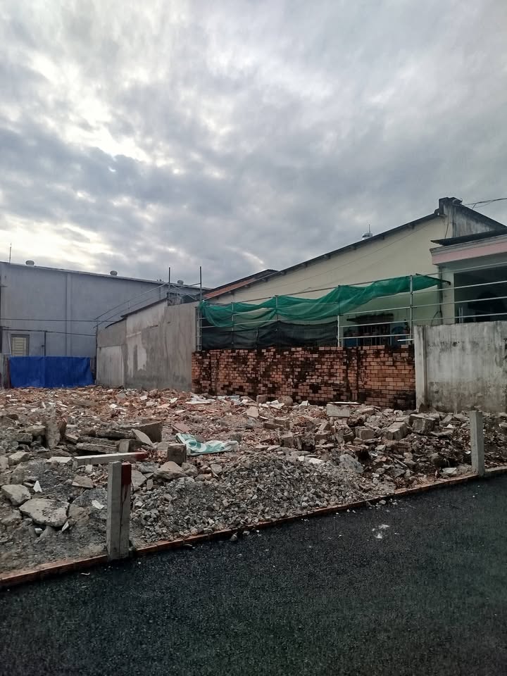 Nhà phố Hiệp Bình Phước, Thủ Đức 70m² giá 6.2 tỷ - Vị trí vàng, hẻm xe hơi rộng rãi!