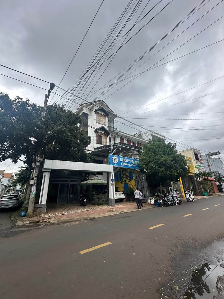 Nhà góc 2 mặt tiền Tân Lợi, Buôn Ma Thuột 179m² giá 19.9 tỷ - Nhận nhà ngay!