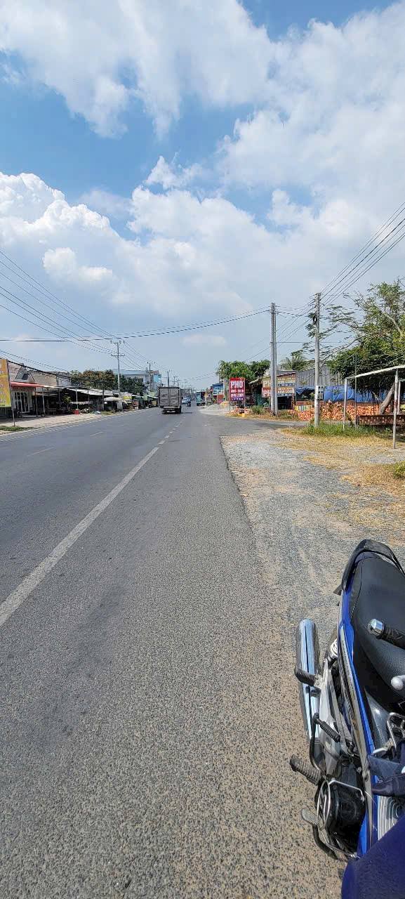 Bán đất thổ cư xã Bình Thành 300.6m² giá 3.5 tỷ - Kinh doanh lý tưởng!