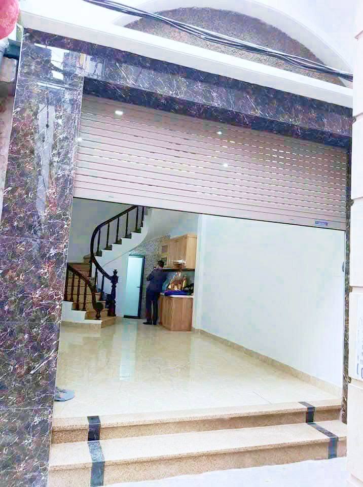 Nhà cho thuê tại Cầu Giấy 38m², 5 tầng, 4 phòng ngủ - Giá chỉ 12 triệu/tháng!