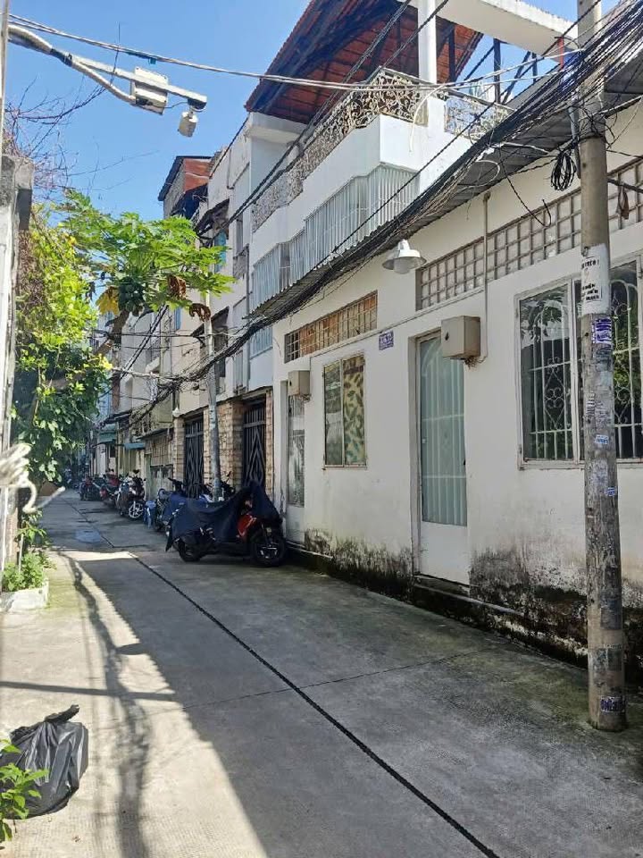 Nhà phố Bình Thạnh 83m² giá 9.7 tỷ - Hẻm rộng thoáng, gần làng Đại Học!