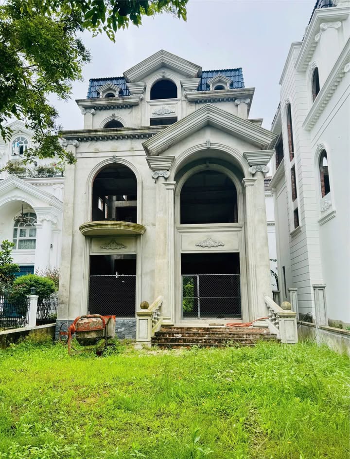 Biệt thự Phú Mỹ An Huế 245m² giá 13 tỷ - Hoàn thiện thô, vị trí đắc địa!