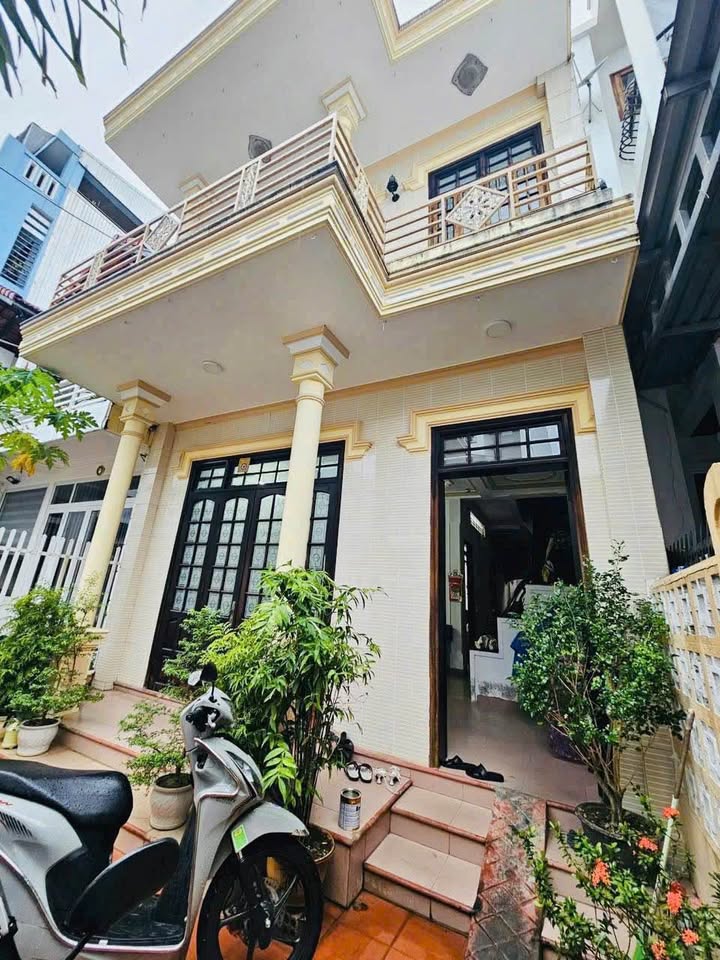 Nhà 2 tầng kiệt Phan Chu Trinh, Huế 134m² giá 3 tỷ - Cơ hội hiếm có!