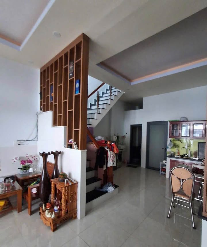 Nhà bán gấp tại Dĩ An 101m² giá 4.2 tỷ - Thổ cư 100% chính chủ!