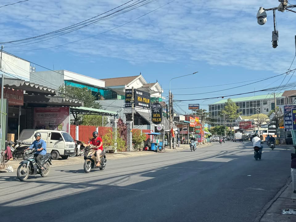 Bán nhà mặt tiền đường Bùi Trọng Nghĩa, Phường Trảng Dài, 192.5m² chỉ 7.99 tỷ - Kinh doanh sầm uất!