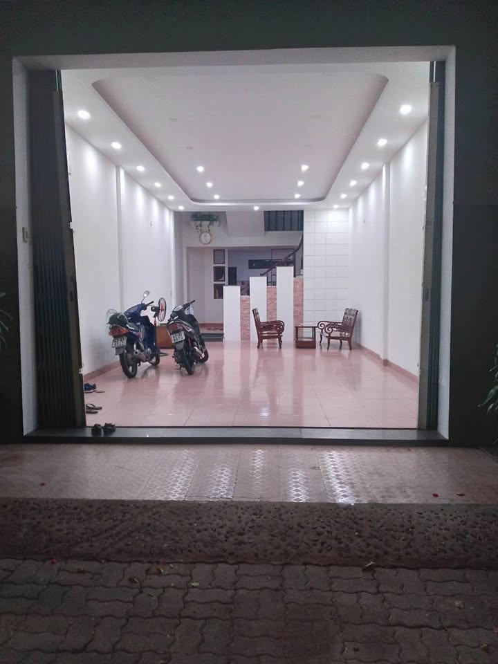 Nhà mặt tiền đường Huỳnh Tấn Phát, Đà Nẵng 100m² giá 18 triệu - Thích hợp kinh doanh