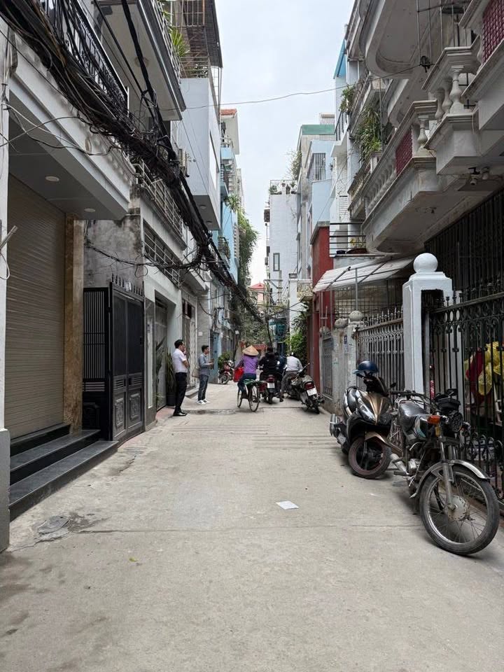 Nhà riêng Đội Nhân, Ba Đình 57m² giá 21 tỷ - Phân lô ô tô, thoáng trước sau!