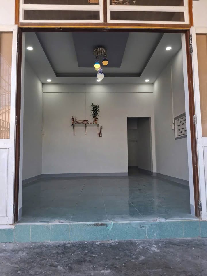 Nhà cho thuê tại Diên Sơn, Diên Khánh 2 phòng ngủ giá 3.5 triệu - Gần chợ tiện lợi!