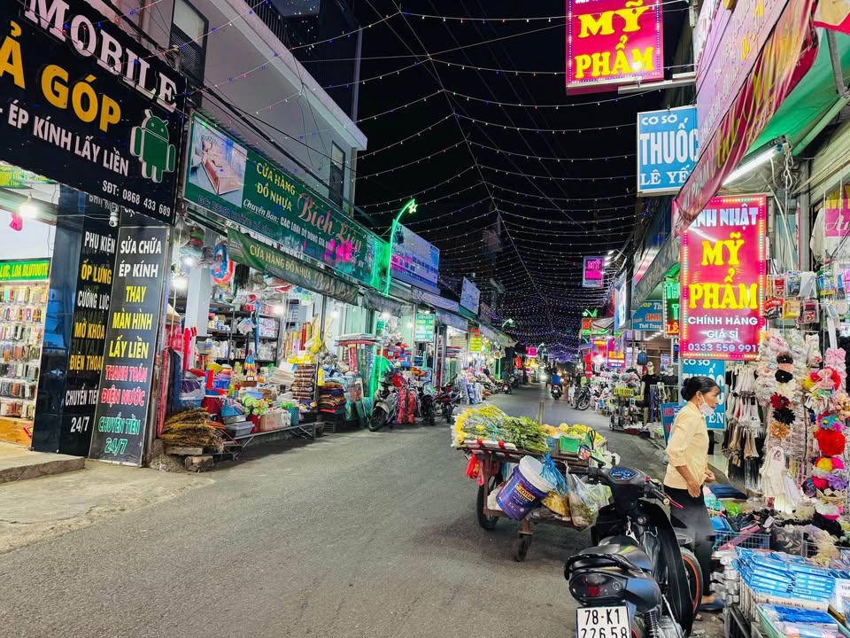 Bán gấp FrontHouse 200m² mặt tiền chợ Trại Bò - Giá 9.5 tỷ VND