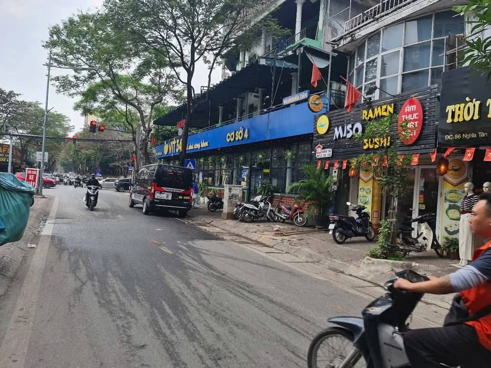 Nhà phân lô Nghĩa Tân, Cầu Giấy 25m² giá 10.8 tỷ - Ô tô qua nhà, thiết kế hiện đại!