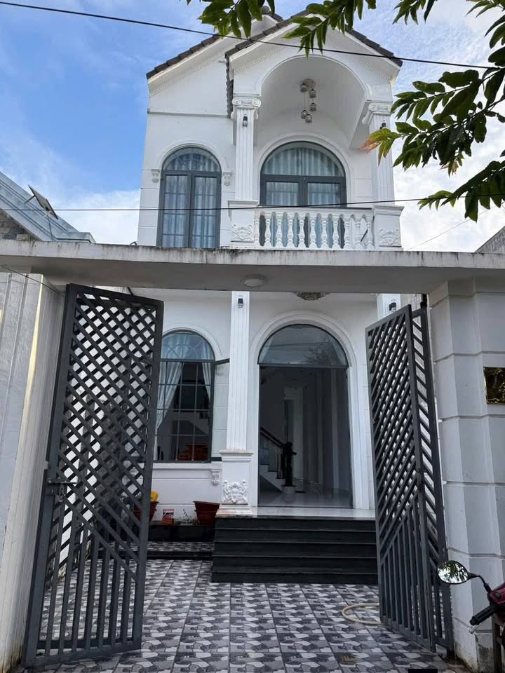 Nhà cho thuê tại phường Tân Ngãi, TP Vĩnh Long 4PN giá chỉ 8 triệu/tháng - Gần công ty may