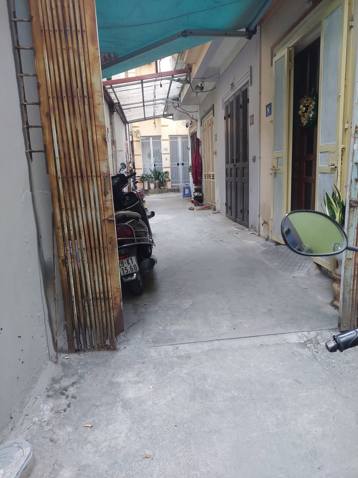 Nhà lô góc 3 tầng Đức Giang 30m² giá 4 tỷ - Cơ hội đầu tư tuyệt vời!