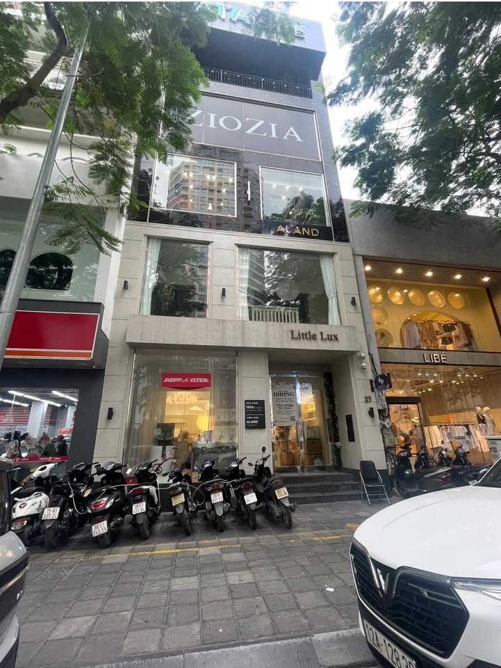 Nhà phố Nguyễn Hoàng 60m² cho thuê - Mặt tiền rộng, giá tốt!